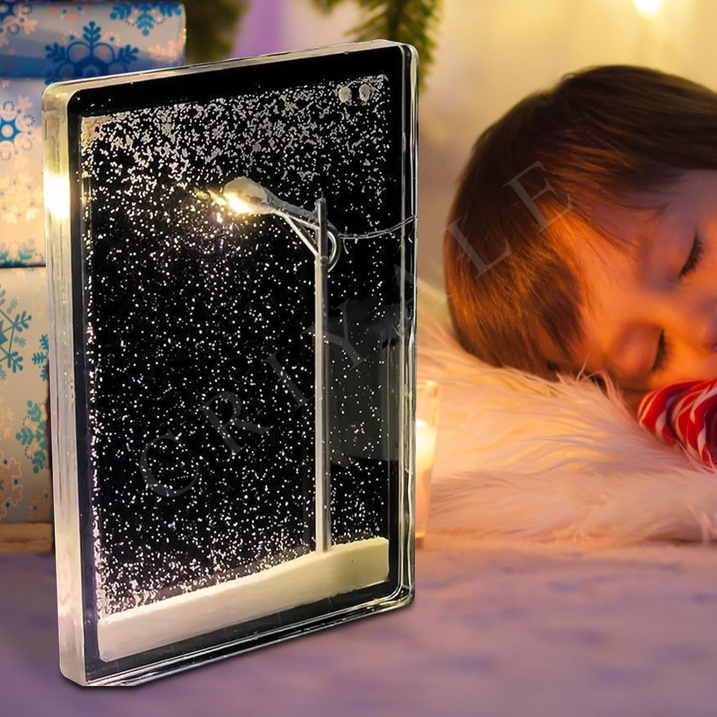 SnowGlow™ - Snowfall Street Lamp